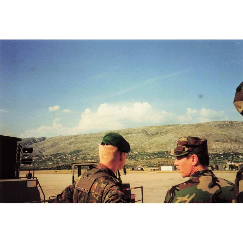 Vintage 1999 SFOR Bosnia UH-1N Helicopter Airfield Photo Lot 6x4 - Picture 5 of 5